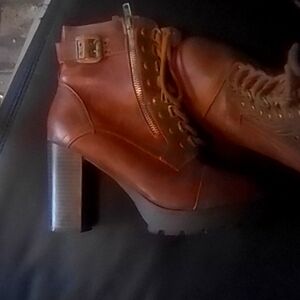 Forever Boots SZ .7.5